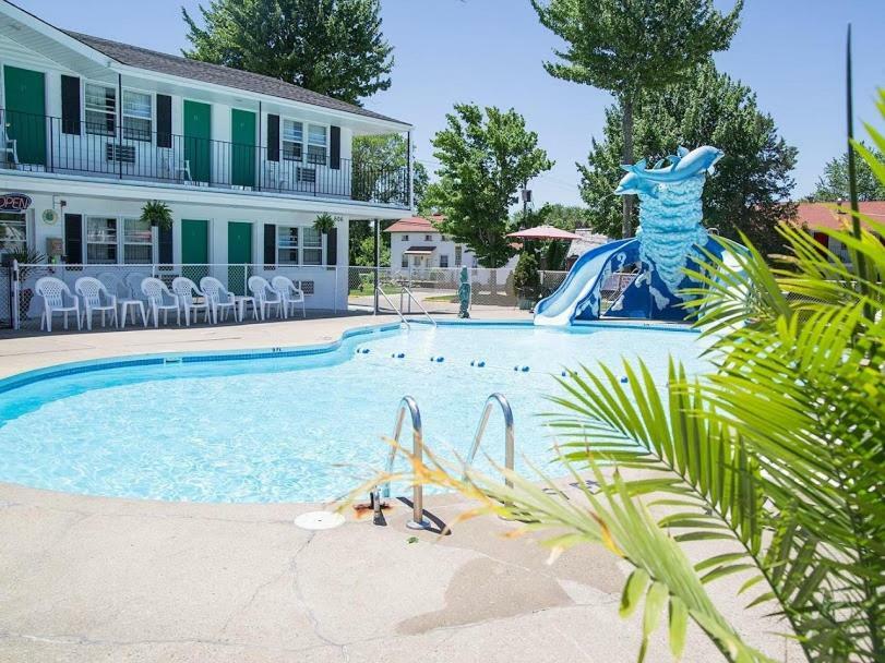 Colonial Motel Wisconsin Dells Kültér fotó