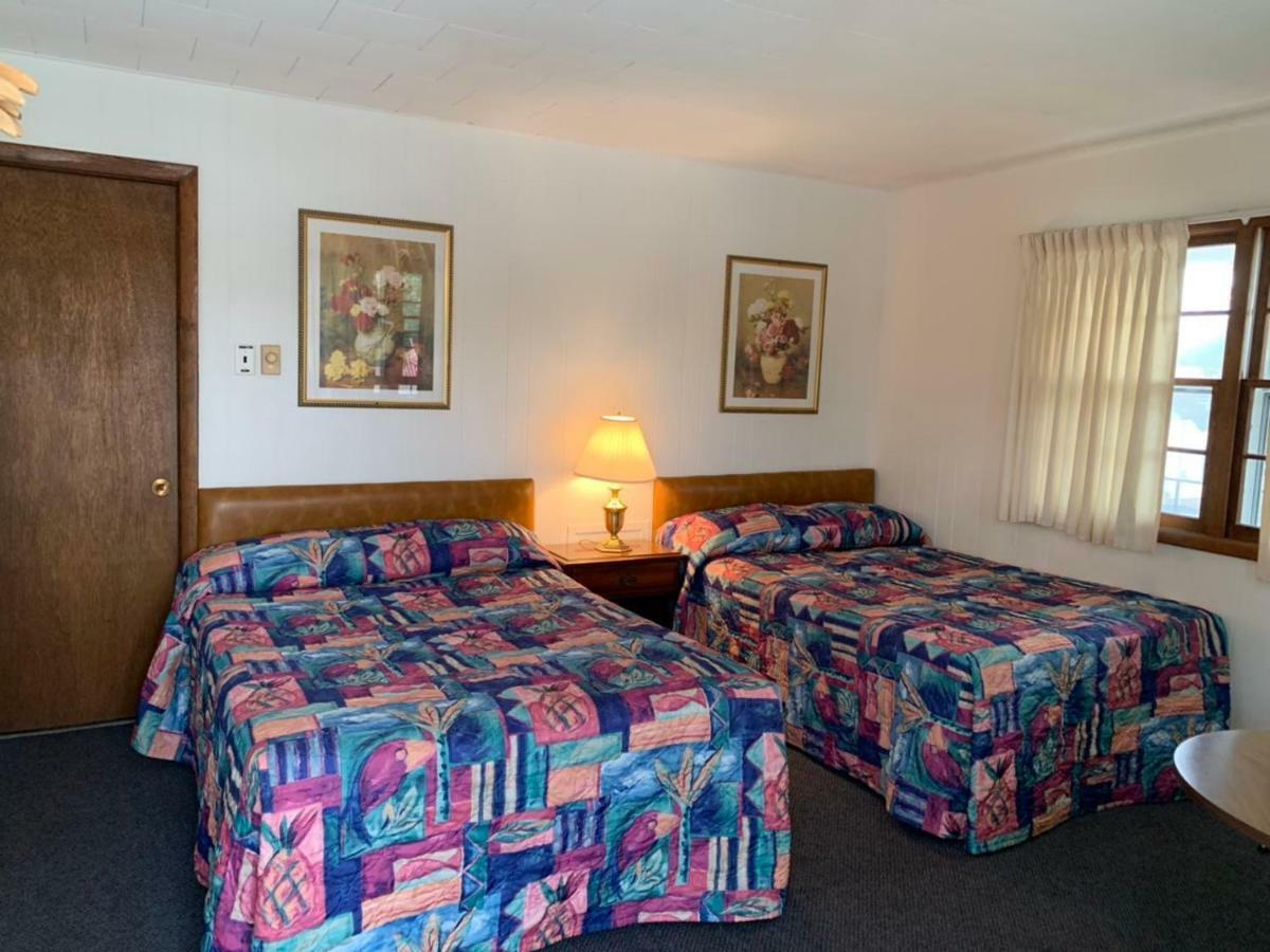 Colonial Motel Wisconsin Dells Kültér fotó