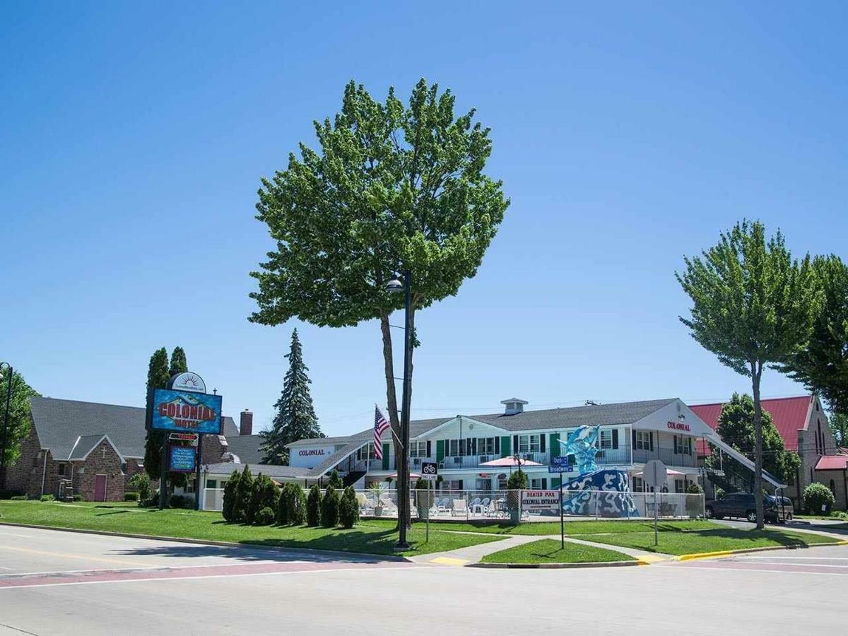 Colonial Motel Wisconsin Dells Kültér fotó